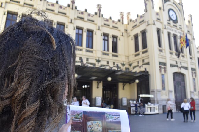Private Walking Tour of Games and History in the Center of Valencia - La Lonja’s façade morality and Iglesia de los Santos Juanes customs