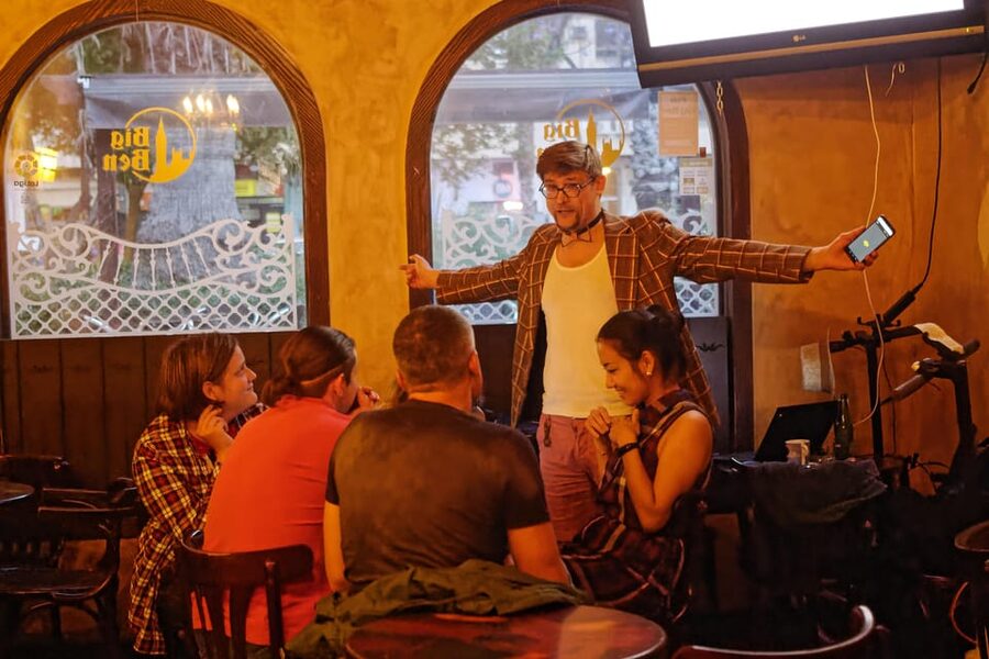 Quest excursion in Valencia - Starting at Plaça dels Furs and Serranos Tower
