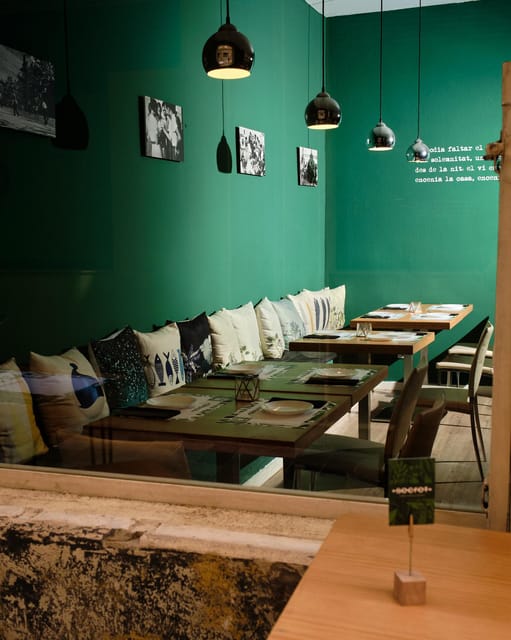 Secret Valencia Experience: The City and Its Flavors - Plaza del Ayuntamiento and the modernist edge of Estación del Norte