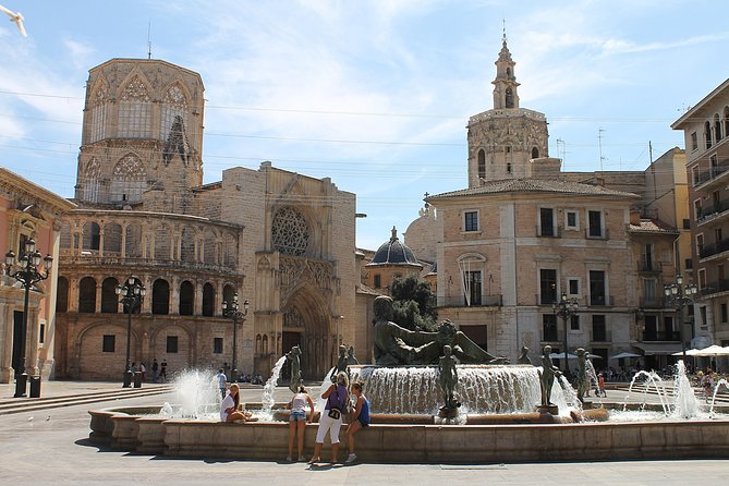 Shore Excursion: City Tour with Tapas in 11th Century Monument - Old Town With a Guide Who Helps You Read the City