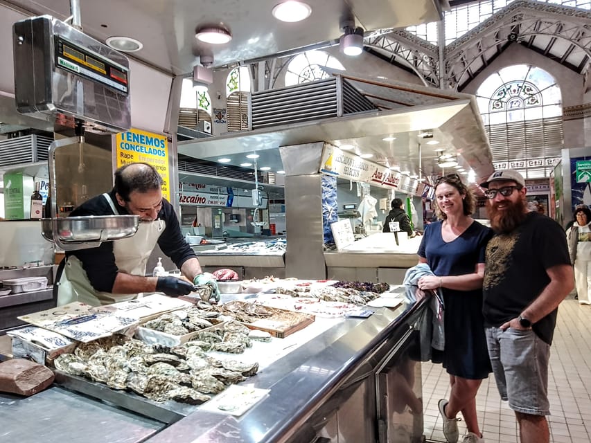 TAPAS GASTRONOMIC TOUR - Ciutat Vella finish: artisanal ice cream, tigernut horchata, or a drink you choose