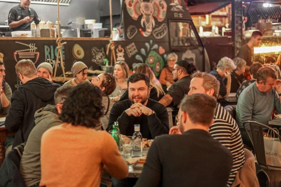The Biggest Pub Quiz in Valencia - Should you book Quiz Eat Drink in Valencia?