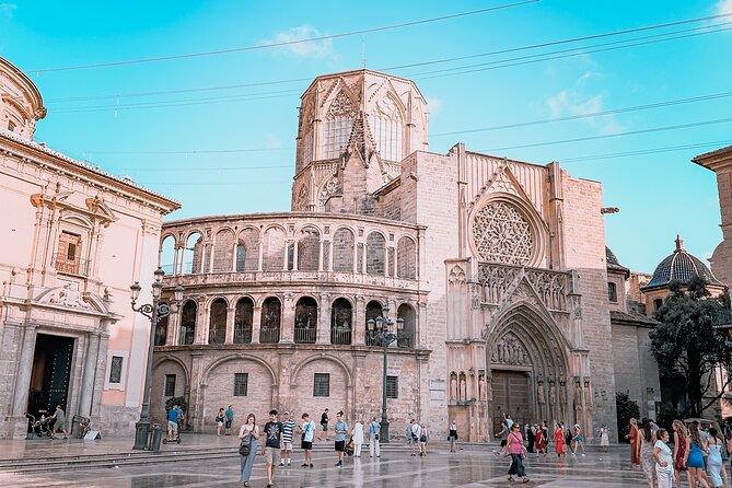 The Essentials of Valencia in a Guided Tour - Stop 7: Mercat Central de Valencia for architecture and legends