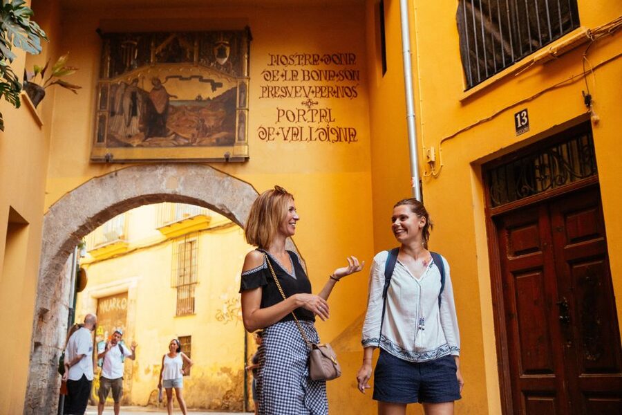 Valencia: 1.5-Hour Private Kick-Start Tour with a Local - Your Guide Makes the Difference: Markos, Mimoza, Josephina, Mike, Jorge