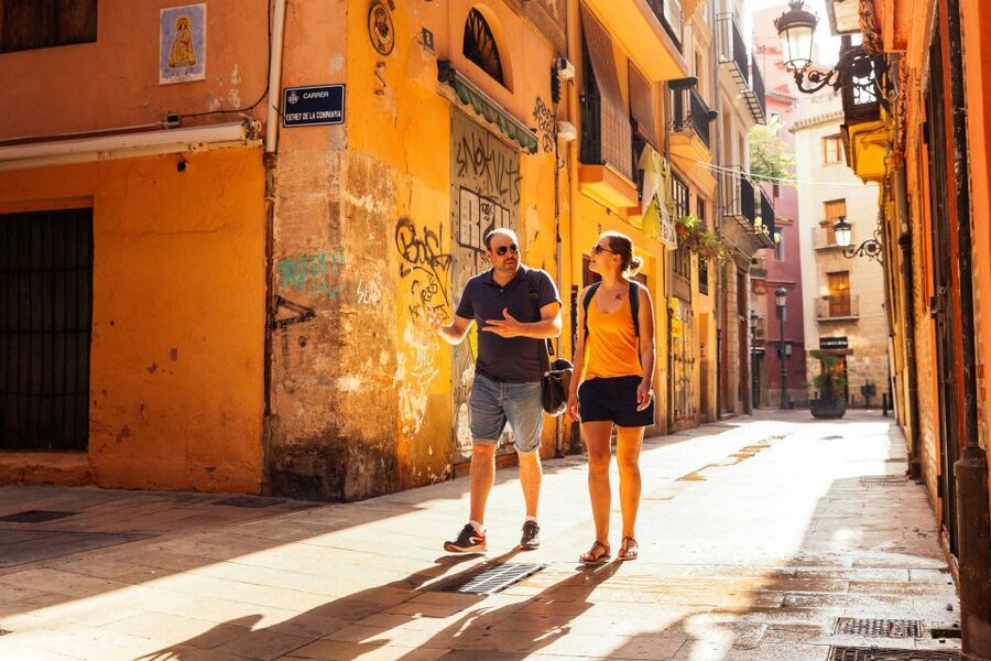 Valencia: 1.5-Hour Private Kick-Start Tour with a Local - Meeting in Front of Beers and Travels, Then Orienting Fast