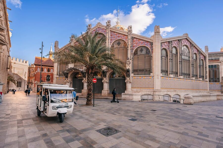 Valencia 1 hour by TukTuki: Essential and Private Tour - Cabañal Neighborhood: Why a Short Stop Here Is Worth It
