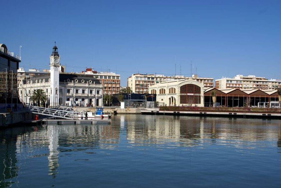 Valencia: 3-Hour Guided City Sightseeing & Beaches Bike Tour - Port and Beach Views: Ending With Sea Air, Not a Hard Stop