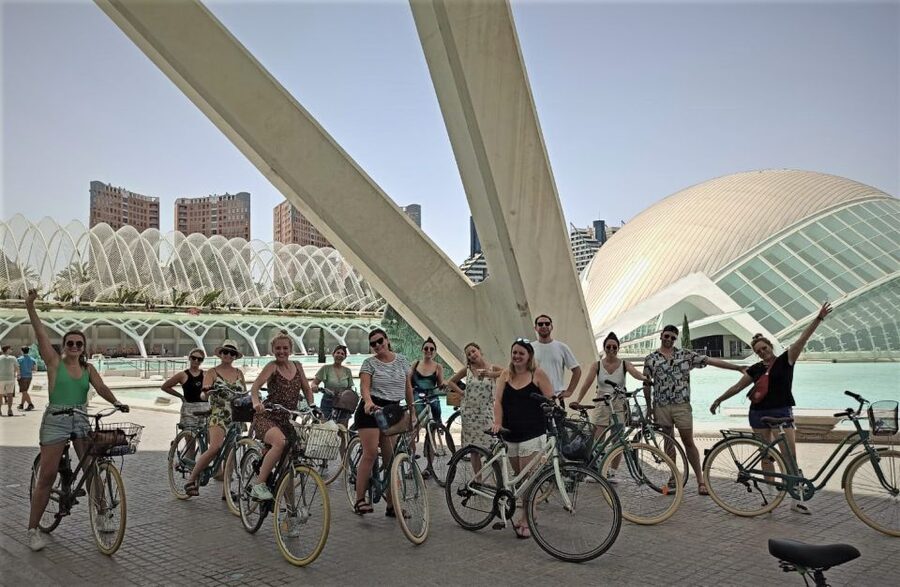 Valencia: 3-Hour Guided City Sightseeing & Beaches Bike Tour - Meeting Near the Torres de Serranos, Then Getting Your Bearings Fast