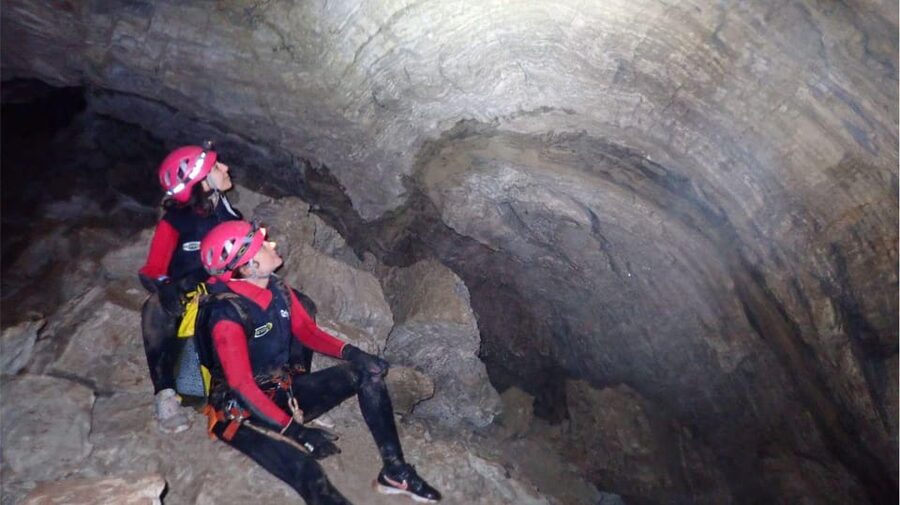 Valencia: Aquatic Caving in Sumidero de Vallada - Learning while you move: what Grieta Aventura adds to the day
