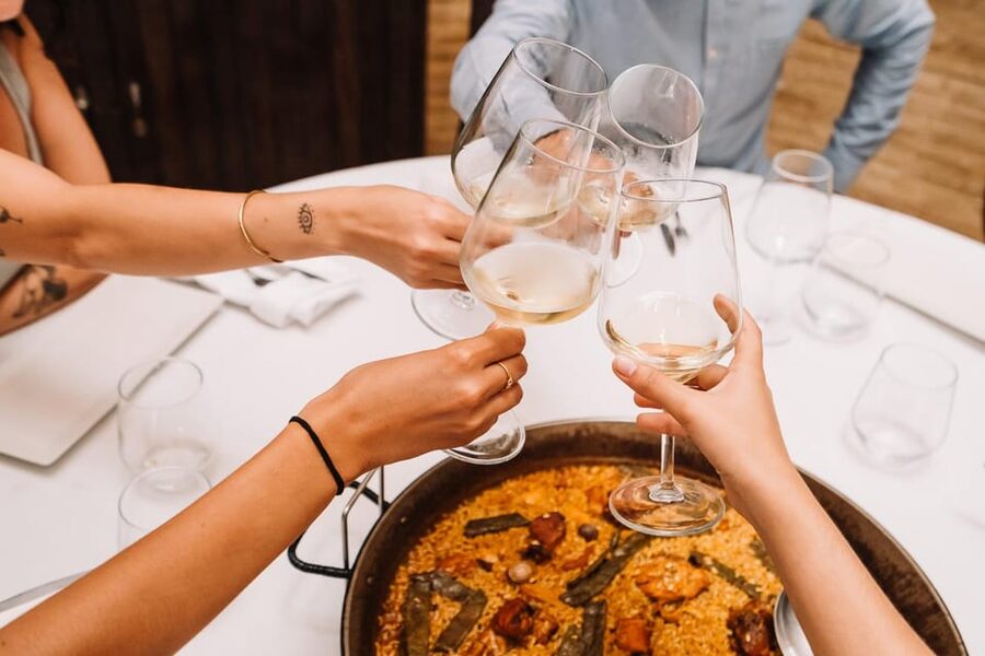 Valencia: Authentic Food Tour with Paella Valenciana - Paella Valenciana: The Origins, and How You Can Spot the Real Thing