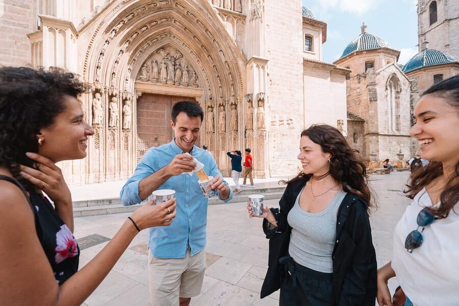Valencia: Authentic Food Tour with Paella Valenciana - Why Paella Valenciana Works Better With a Local Guide