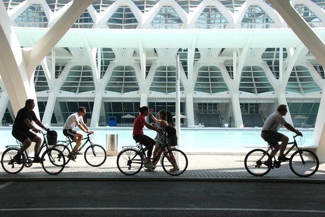 Valencia Bike or Segway Tour - Cabecera Park, the lake, and why the greenway feels special