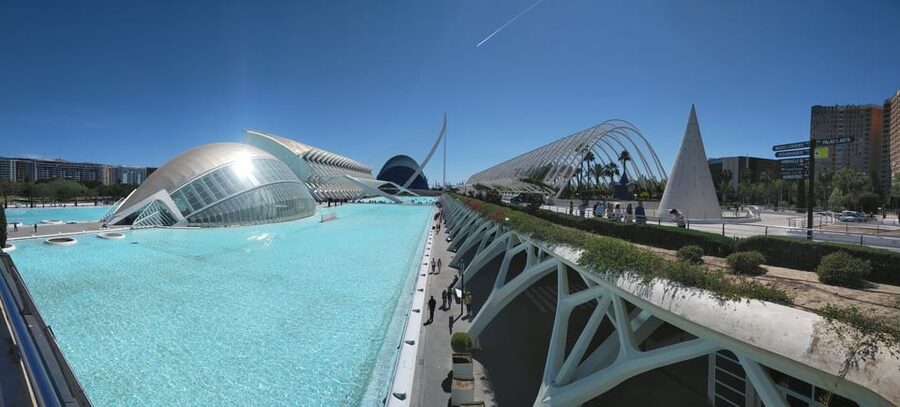 Valencia, Biketour of all the city with a local guide - Meeting point near the Serrano Towers: get started fast