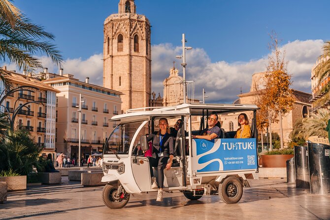 Valencia by Tuk Tuk i: Private tour 1 or 2 hours explore the city - Guide Quality and Why Private Format Changes the Experience