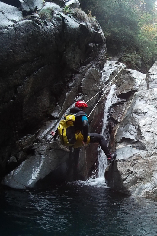 Valencia Canyoning. Experience for everyone - The 25 m waterfall finale and flying abseil