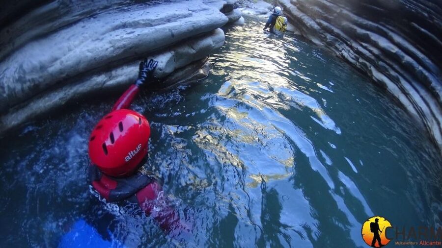 Valencia: Canyoning Half-Day Adventure Tour - The guide experience: why it feels safe and not random
