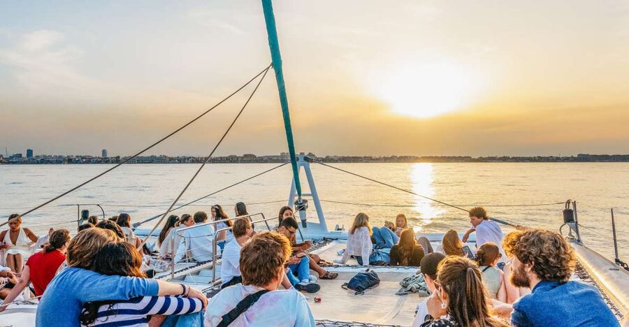 Valencia: Catamaran Cruise with Sunset Option - Why a Valencia catamaran sunset cruise feels like a reset