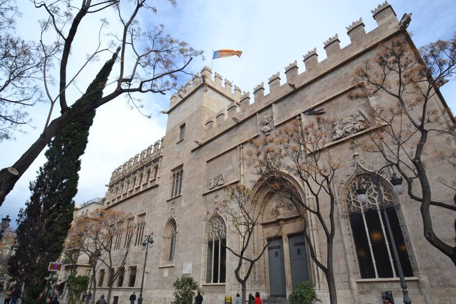 Valencia: Cathedral, St Nicholas, and Lonja de la Seda Tour - Lonja de la Seda, UNESCO World Heritage, and Why a Trading Hall Feels Like a Palace