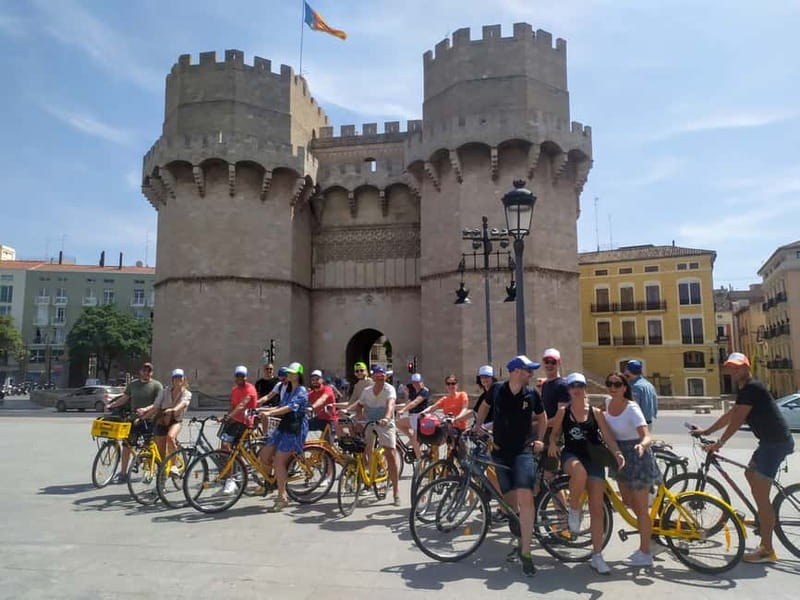 Valencia: City Highlights Bike Tour - Mercado Central: start with Valencia’s daily heartbeat