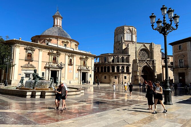 Valencia City Highlights in Guided Bike or E-Bike Tour - El Micalet, Plaça de la Mare de Déu, and Valencia Cathedral: views and meaning