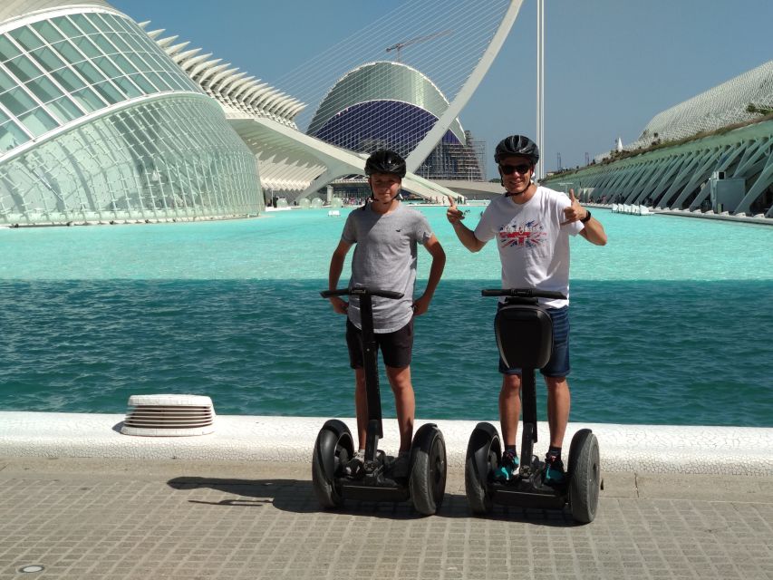 Valencia: City of Arts and Sciences Segway Tour - Opernhaus and the Science Museum area, where modern Valencia feels designed
