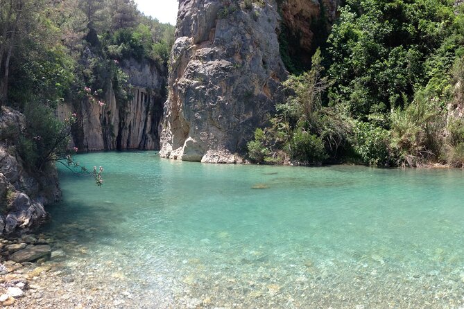 Valencia Day Trip with Swimming and Hiking in Montanejos - Fuente de los Baños de Montanejos: warm water, natural pools, and a myth
