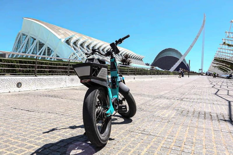 Valencia: E-bike Tour, Beaches, & City of Arts and Sciences - Meeting at Cuba Street 24, and what that means for your day