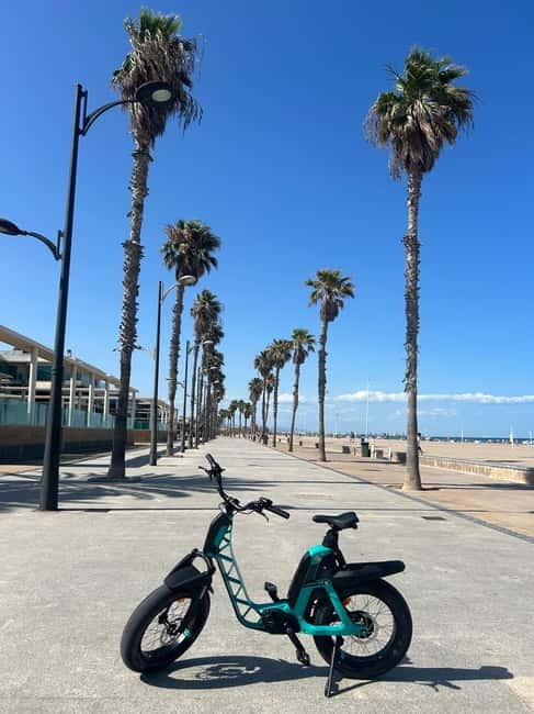 Valencia: E-bike Tour, Beaches, & City of Arts and Sciences - From Ruzafa out toward the Marina de València