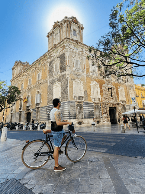 Valencia: Essentials Bike Tour from Ruzafa - Key things to know before you ride