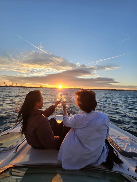 Valencia: Exclusive Sunset Cruise with Drink - Where This Cruise Starts: Wavepol Office and the Orange Clue