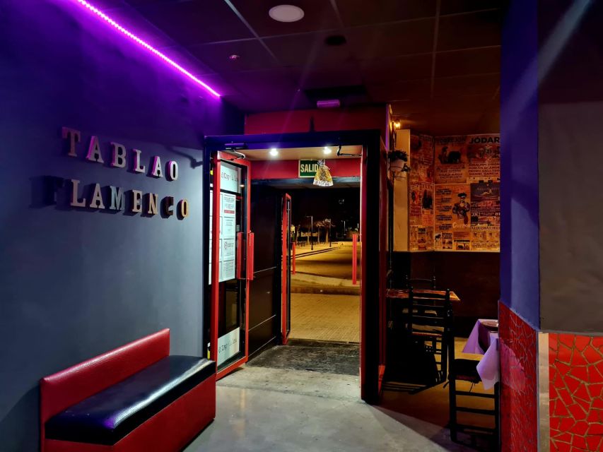 Valencia: Flamenco at Toro y La Luna with optional Dinner - The Real Heart of It: Seven Artists and a Full Live Flamenco Program