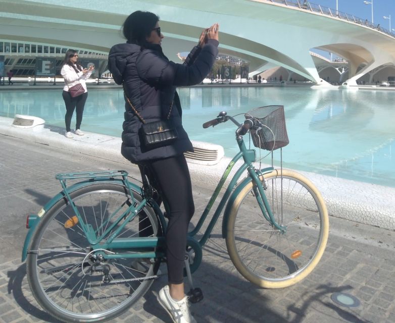 Valencia: Full-Day Bike Rental - Bike Condition and Owner Help: What the Reviews Clue You In On