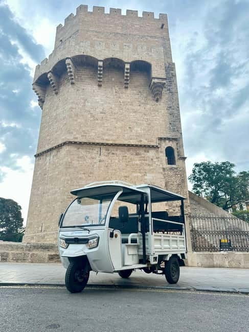 Valencia: Full Tuk Tuk Tour 2H - The route that strings Valencia together, old to new