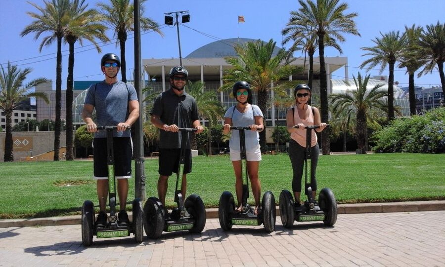 Valencia: Gardens Segway Tour 1h. - Segway in the Turia Gardens: why this combo works