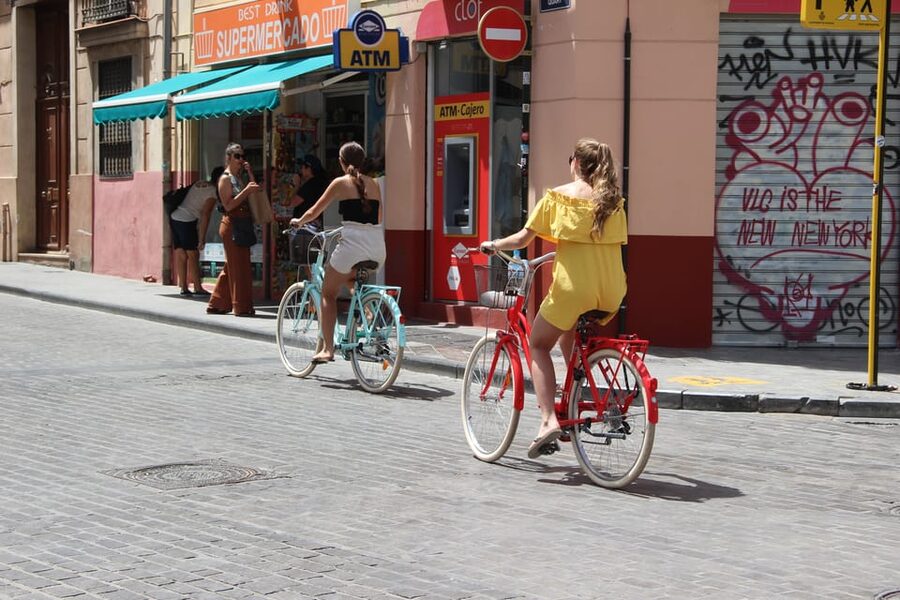 Valencia: Grand City Bike Tour on Bicycle, E-Bike or E-Step - What You Get for the Price, and What You Do Not