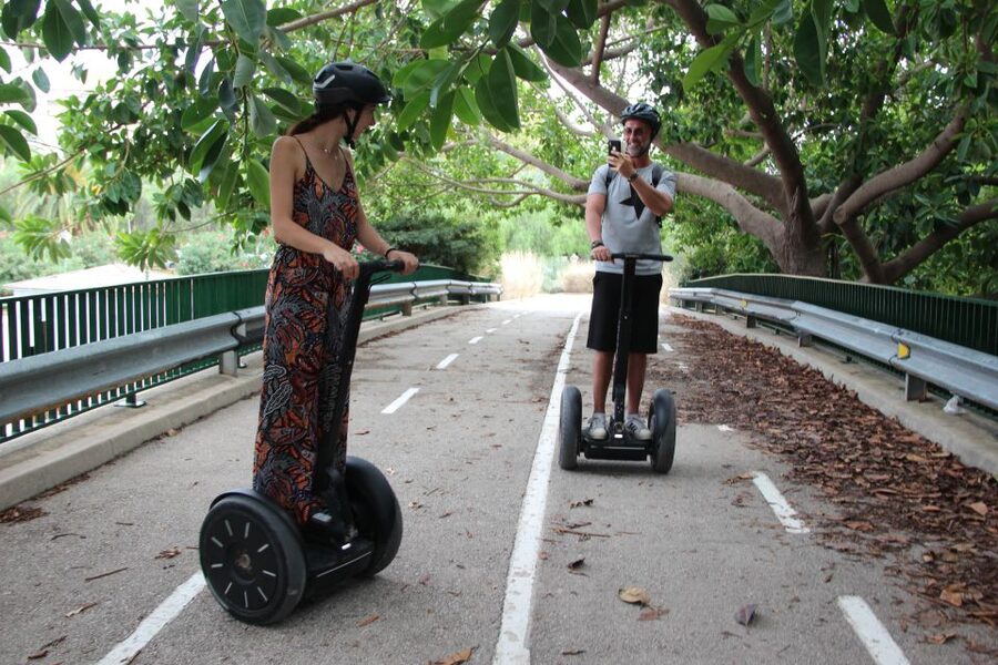 Valencia: Grand City Private Segway Tour - Heading to the Port: beaches, old docks, and modern Valencia icons