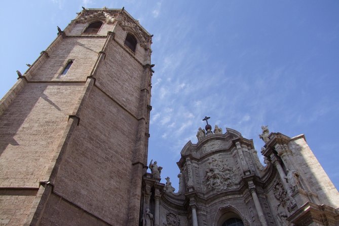 Valencia Guided City Tour - Meeting at Torres de Serranos and Finishing at Plaça de l’Ajuntament