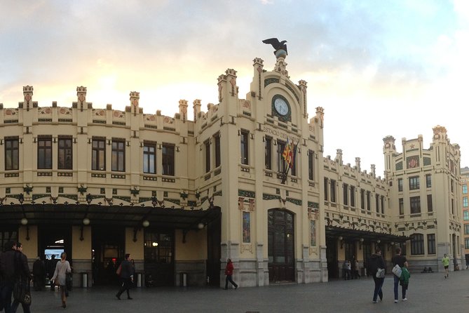 Valencia Guided City Tour - Serranos Gates to Town Hall Square: Why These Street Corners Matter
