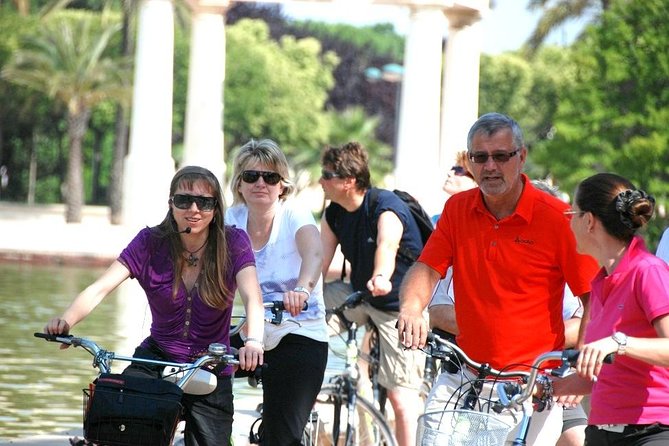 Valencia guided tours - walking tours - - Stop 3: La Lonja de la Seda, Gothic trade power and the 24 twisted columns