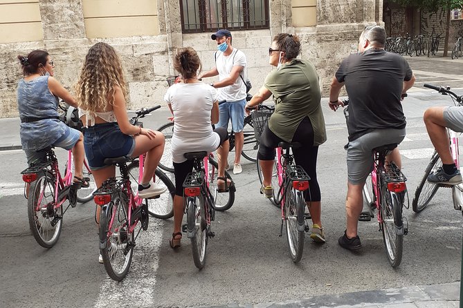 Valencia Highlights Bike Tour - Pont de les Flors: a flower-covered bridge break