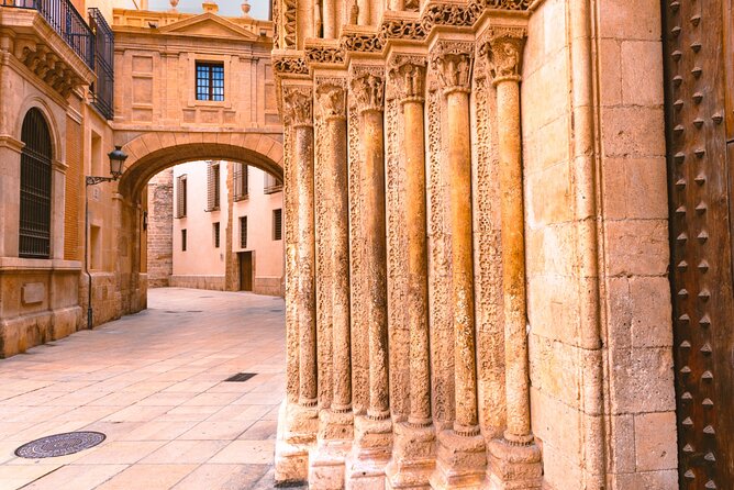 Valencia Iconic Sights Scavenger Hunt - Stop 1: Palau de la Generalitat, where the hunt starts clicking