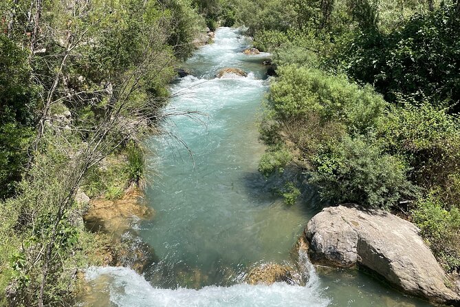 Valencia–Montanejos: Hiking/Raft/Kayak or Salto de la Novia - Your Guide Team and How They Keep First-Time Adrenaline Manageable