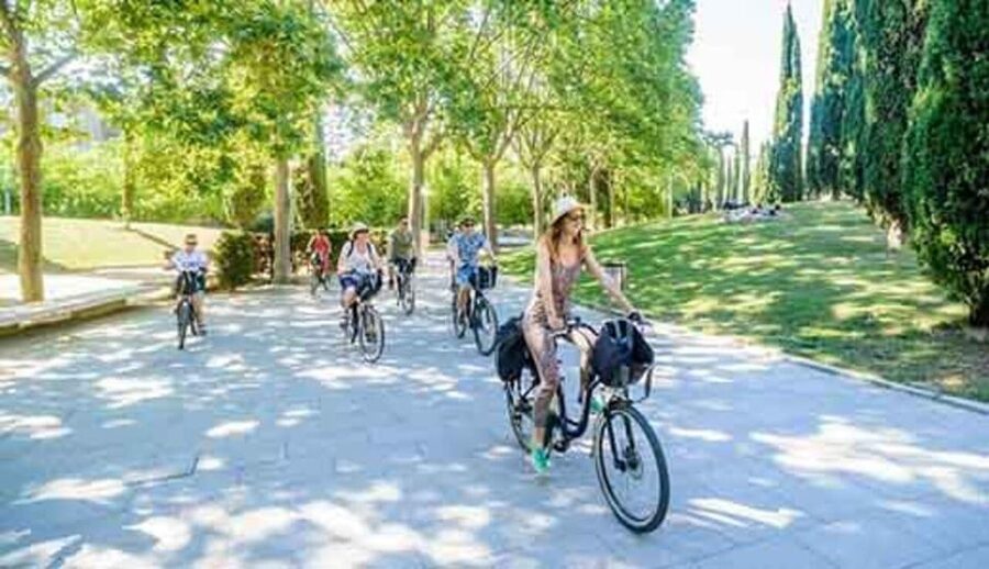 Valencia: Normal bike and Electric bike Rental Ruzafa - Price and Value: Why $16 Can Feel Like More Than a Cheap Rental