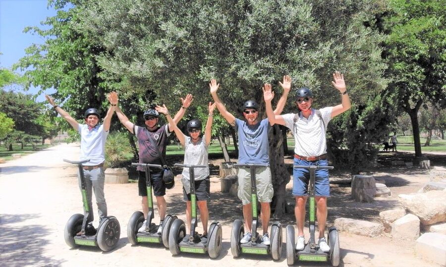 Valencia: Old Town and Gardens Segway Tour - Old Town Sights You’ll See: Plaza de la Virgen and Barrio del Carmen