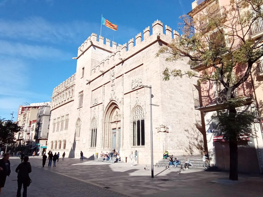 Valencia Old Town Guided Tour - Pedestrian Streets and Traditional Clothing Shops, How Culture Shows Up Daily