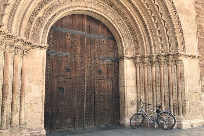 Valencia Old Town Private Tour by Bike or Electric Ride - Mercado Central: from an Arab souk site to today’s 8,000 m² market