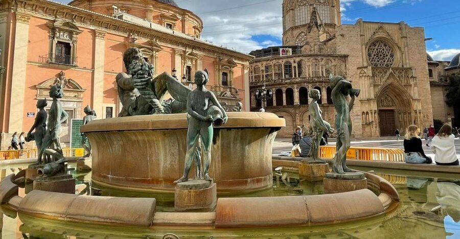Valencia: Old Town Segway Tour - Basilica and Cathedral: La Virgen de los Desamparados and a layered site