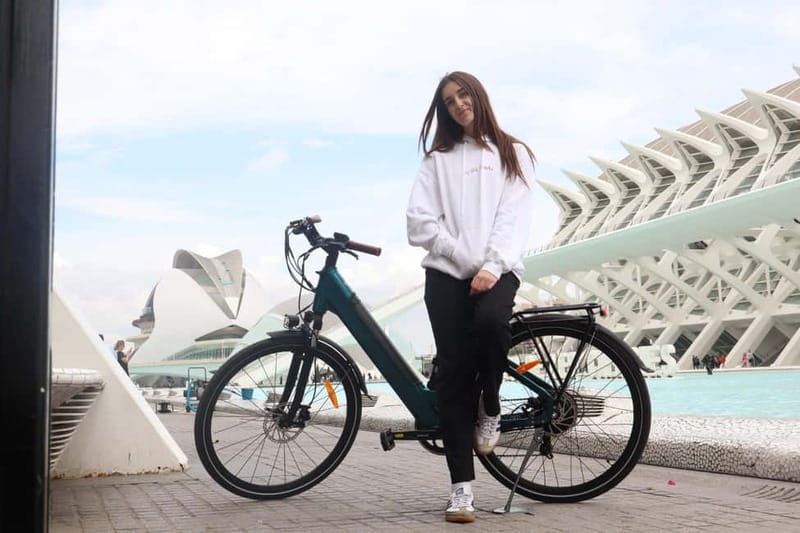 Valencia: Old Town to Modern Marvels "Premium EBike Yamaha" - Turia Gardens and the glide through older Valencia streets