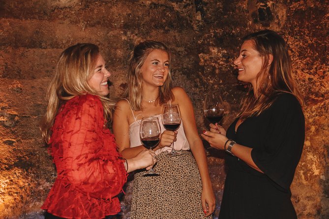 Valencia Old Town Tour with Wine & Tapas in 11th Century Historic Monument - Mercado Central in 10 Minutes: What to Look For
