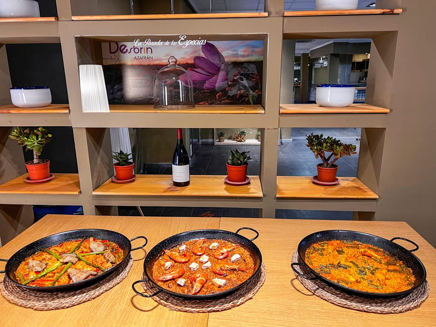Valencia: Paella Cooking Class with Central Market Tour - Why this paella class feels different in Valencia